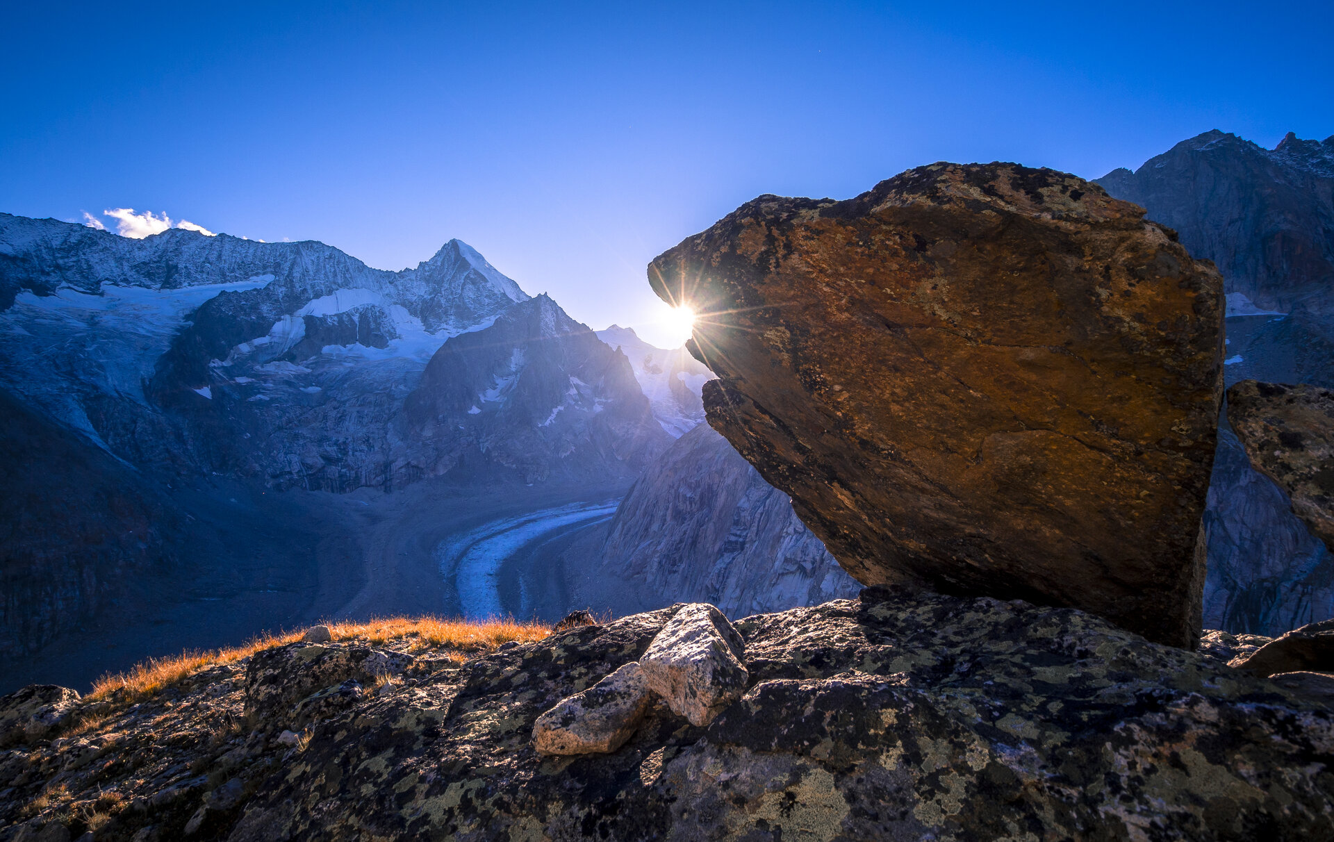 Sonnenaufgang auf dem Nesthorn | © DAV/Silvan Metz Sonnenaufgang auf dem Nesthorn | © DAV/Silvan Metz